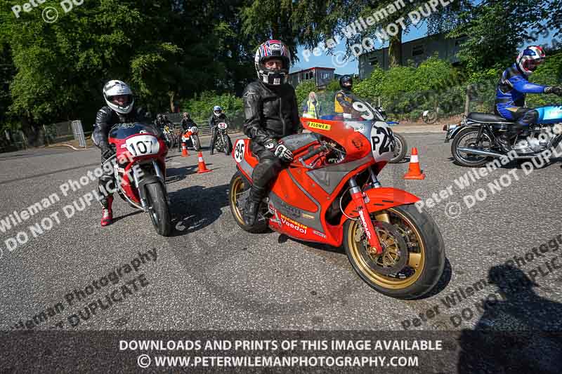 cadwell park;cadwell park photographs;cadwell trackday photographs;enduro digital images;event digital images;eventdigitalimages;peter wileman photography;racing digital images;trackday digital images;trackday photos